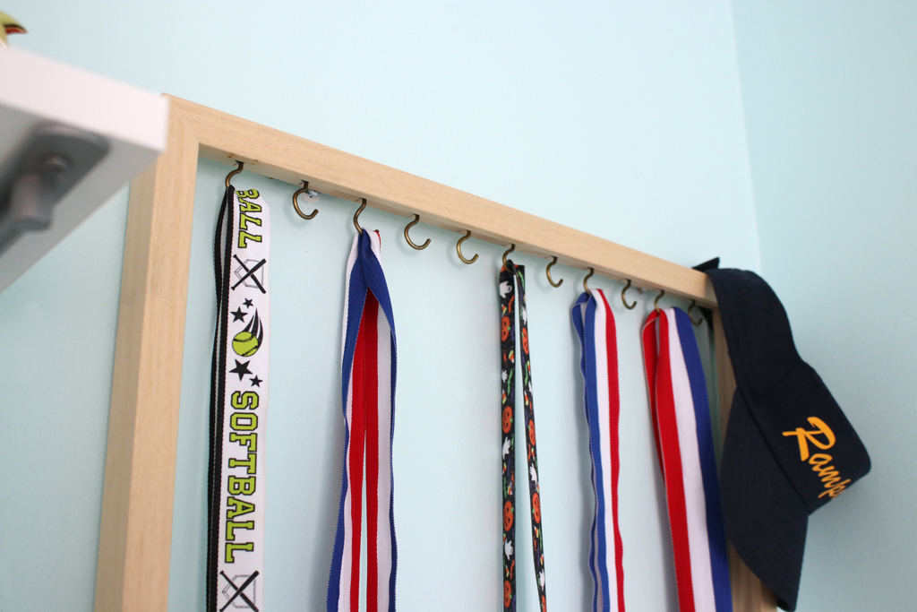 display your sports ribbons